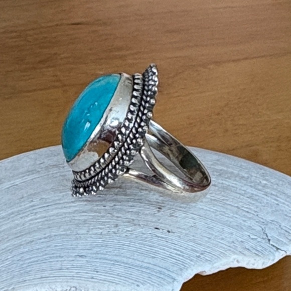Bold Oval 8.50 carat Natural Cabochon Turquoise Ring Size 7 Sterling Silver - Picture 10 of 14